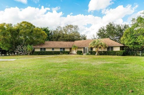 6703 Skyline Dr, Delray Beach, FL 33446-2205