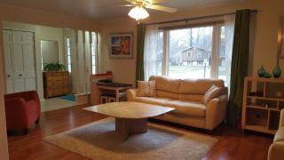 8329 Brentwood Dr, Cleveland, OH 44138-1827