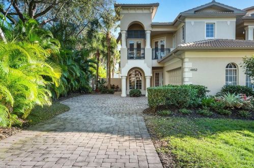 4852 Boulevard Ct, Naples FL 34103-3048 exterior
