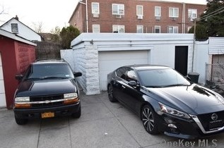 90-08 Silver Rd, Jamaica, NY 11417-2020