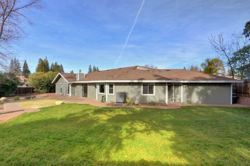 110 Spring Water Way, Folsom CA  95630-2073 exterior