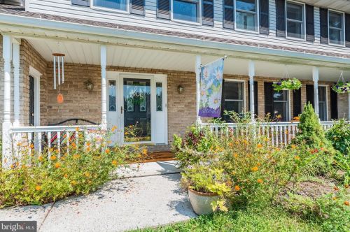 1779 Autumnwood Dr, Navy Sup Dpt, PA 17055-5197
