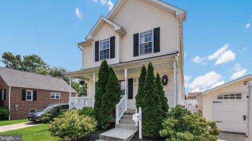 322 2nd Ave, Gloucester, NJ 08031-1321