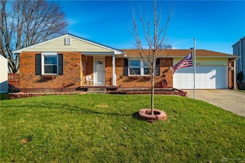 671 Eden Roc Dr, Xenia, OH 45385-1710