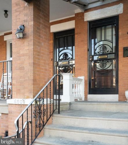 5908 Carpenter St, Philadelphia, PA 19143-3012