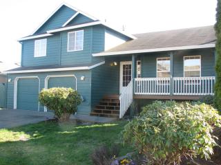 113 148th St, Vancouver, WA 98685-5750