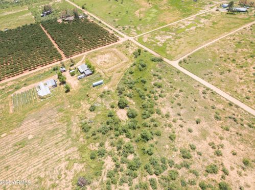 3402 Mesquite Rd, Cochise, AZ 85606-8729