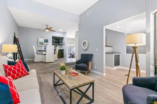 1155 Pacific Beach Dr, San Diego CA  92109-5149 exterior