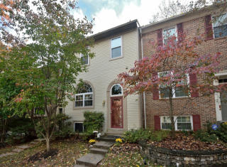 2996 Mission Square Dr, Fairfax VA  22031-1152 exterior