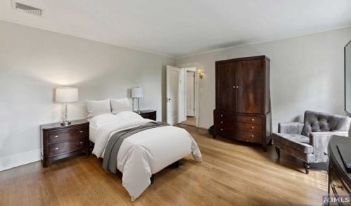 85 Undercliff Rd, Montclair NJ  07042-1616 exterior