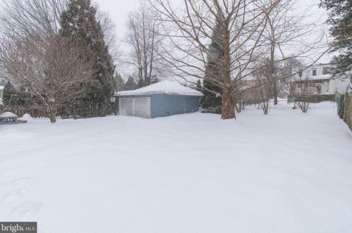 52 Weiss Ave, Flourtown, PA 19031-1914