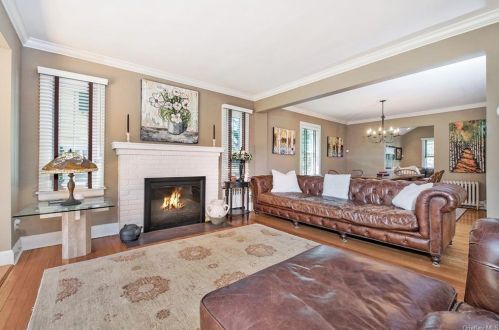 191 Davis Ave, White Plains, NY 10605-3108
