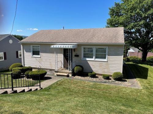 1921 Sloan Ave, Latrobe, PA 15650-3051