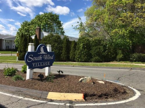 85 Carriage Dr, Milford, CT 06460-7557