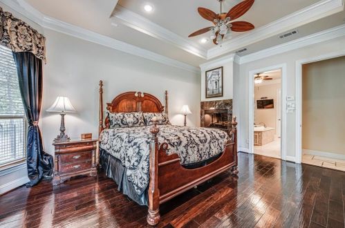 2221 Southern Oaks Dr, Cedar Hill TX 75104-6414 exterior