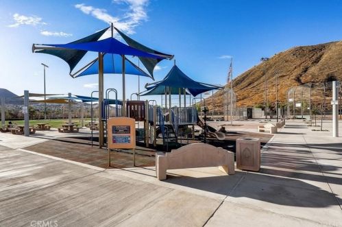 32037 Poppy Way, Lake Elsinore CA  92532-2511 exterior