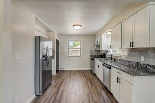 7807 34th Ave, Kenosha WI  53142-4631 exterior