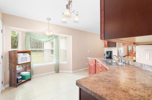 8185 180th Avenue Rd, Ocklawaha FL  32179-3750 exterior