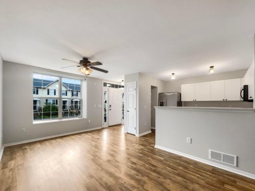 380 Oxford Oak Dr, Blacklick OH  43004-8482 exterior
