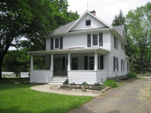 1395 Front St, Athens, PA 18810-9461