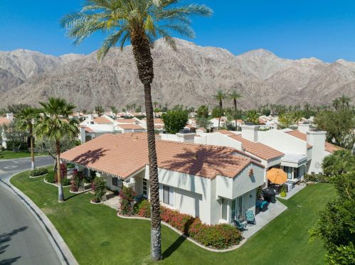 50116 Calle Rosarita, La Quinta CA  92253-2528 exterior