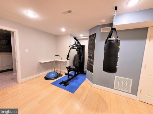 16399 Kramer Estate Dr, Woodbridge VA  22191-6003 exterior