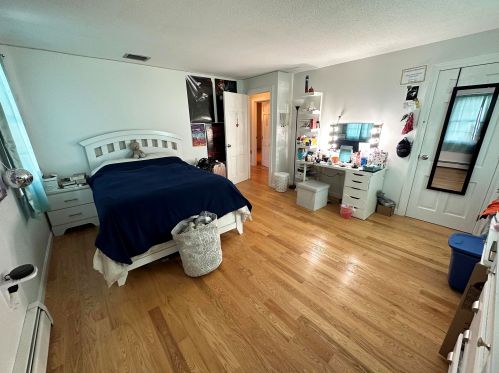 21 Dianna Rd, Londonderry NH  03053-3237 exterior
