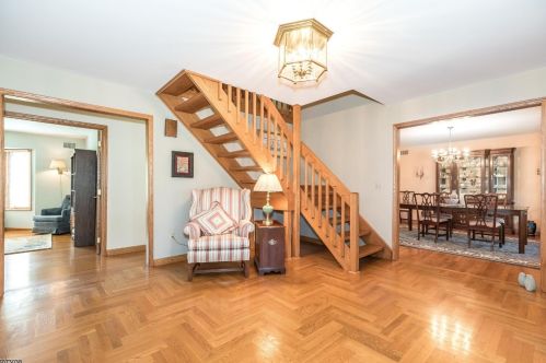 11 Hageman Dr, Flemington, NJ 08822-7186