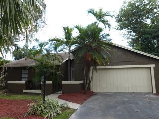 13934 107th Ter, Miami FL  33186-3147 exterior