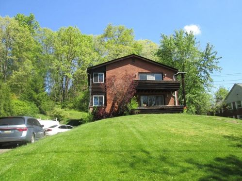 604 Westland Dr, Gibsonia, PA 15044-9349