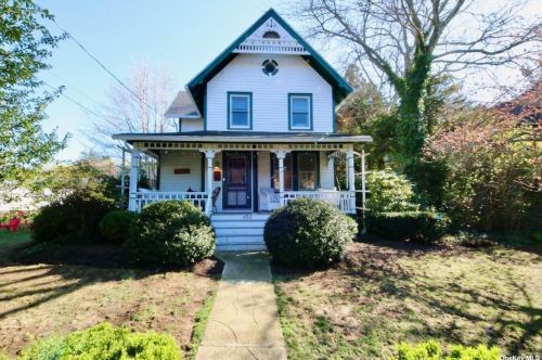 450 Main St, Northport, NY 11768-1715
