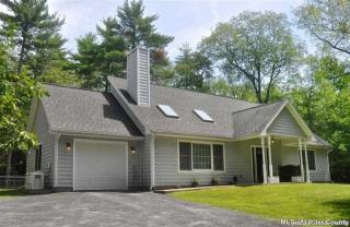 11 Munchkin Ln, Kingston, NY 12401-7277