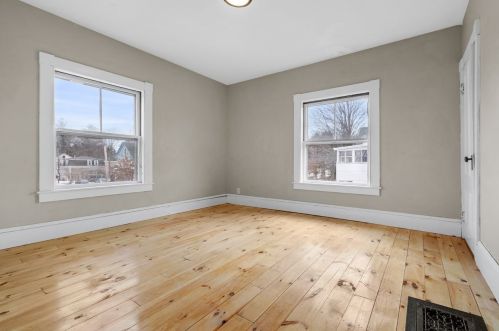 27 Prescott St, Nashua NH 03064-2581 exterior