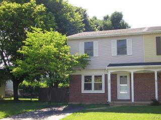 96 Jonathan Dr, Easton, PA 18045-5966