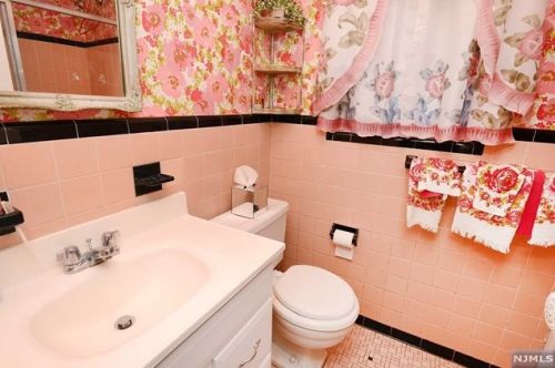 968 Phelps Rd, Teaneck NJ  07666-5624 exterior