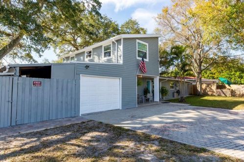 4450 70th St, Saint Petersburg, FL 33709-4650