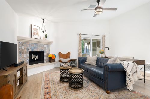 51915 Avenida Alvarado, La Quinta CA  92253-3190 exterior