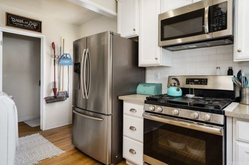 10414 Ferina St, Bellflower CA  90706-4121 exterior