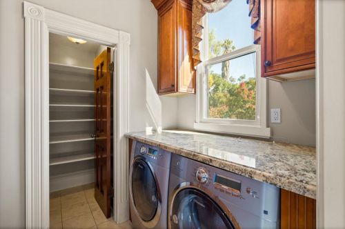 44 7 St, San Jose CA  95112-7401 exterior