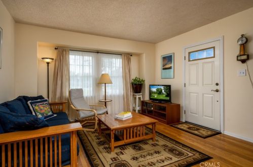 10016 Chadsey Dr, Whittier, CA 90603-2028
