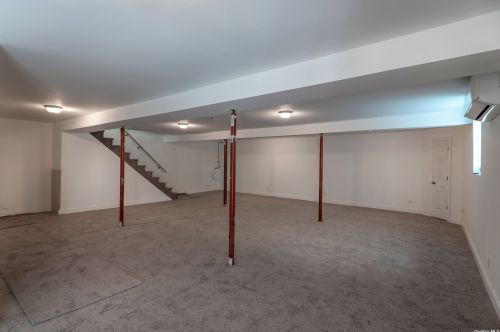 18 Raynor Rd, Panamoka NY  11961-1904 exterior