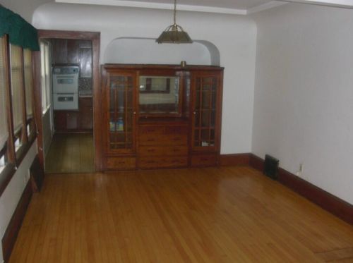 3133 Newhall St, Milwaukee, WI 53211-3041