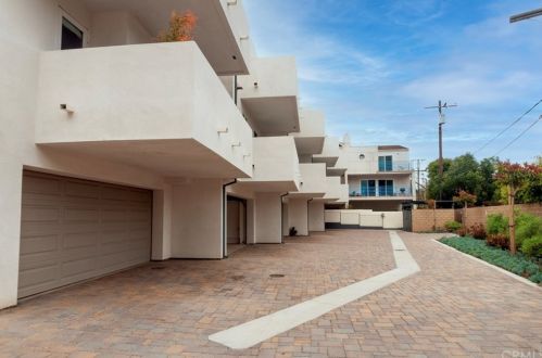 6160 Pacific Coast Hwy, Redondo Beach CA  90277-5907 exterior