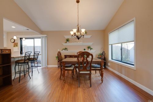 427 Myrtle Ct, Benicia CA  94510-1451 exterior