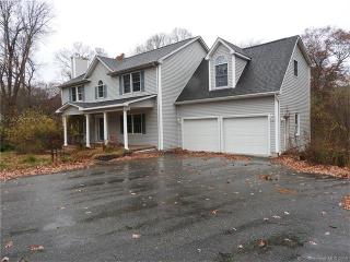 19 Maple Ter, Waterford, CT 06385-2219