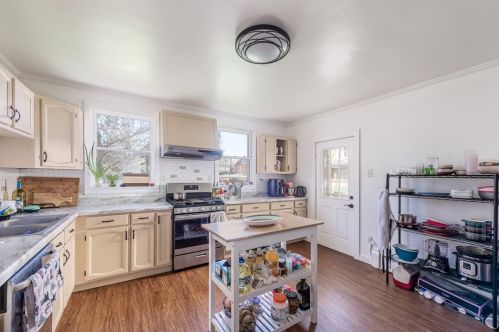 707 17th Ave, Whitaker PA  15120-2031 exterior