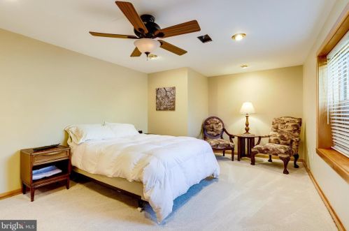 3714 Mountain Rd, Haymarket VA  20169-1739 exterior