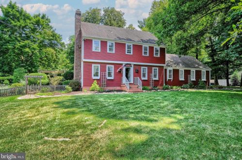 6 Wedgewood Dr, Easton, PA 18045-5714