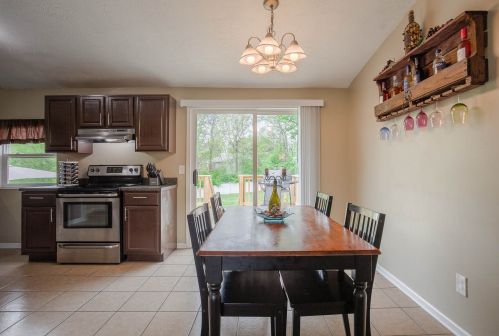 6025 Spicewood Ave, Florence KY  41042-1328 exterior