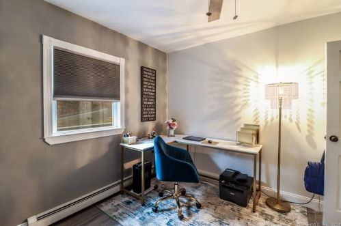 75 Candle Hill Rd, Danbury CT  06812-2412 exterior